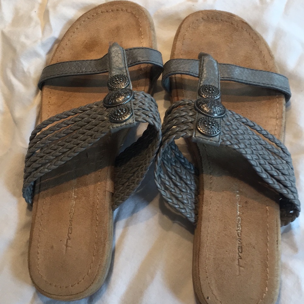 Trendsetter- Hushpuppies Brand gray flat sandal